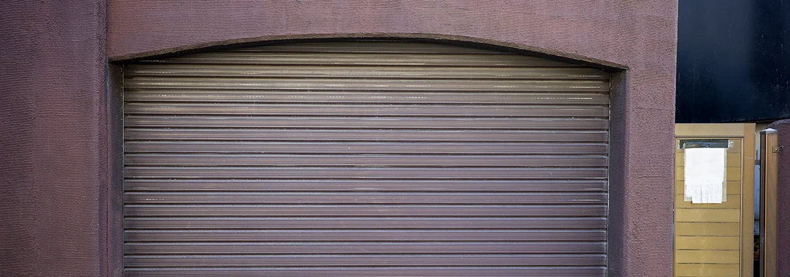 Fallen Garage Door Worn Rollers Replacement in Pinellas Park, Florida